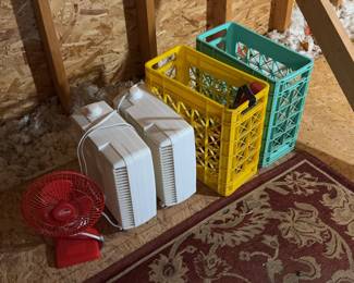 3 small fans, 2 storage crates