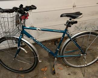 Diamondback Hybrid Cruiser Bicycle with Front Basket Teal Blue (NOTE: For parts - needs work)