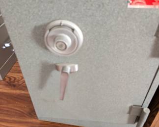 Floor safe with combination 