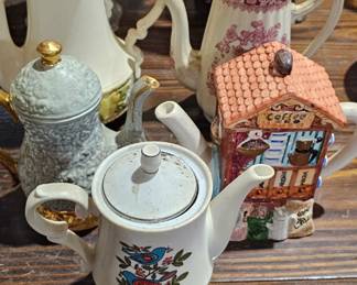 TEAPOT LOT