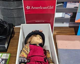 AMERICAN GIRL DOLL