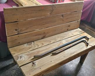 WOODEN BENCH