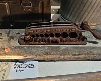VINTAGE TRIMO NICKEL AND BRASS PIPE VISE