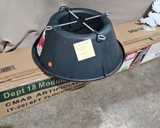 CHRISTMAS TREE / STAND