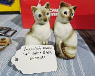PORCELAIN SIAMESE CAT SALT AND PEPPER SHAKERS