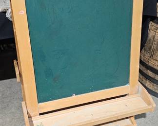CHILDS CHALK BOARD TOY