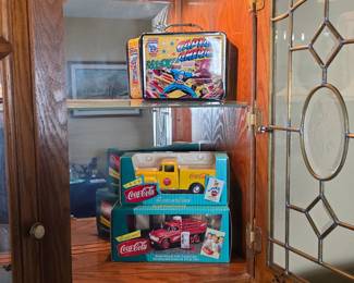 Coca Cola collectibles, Captain American lunchbox 