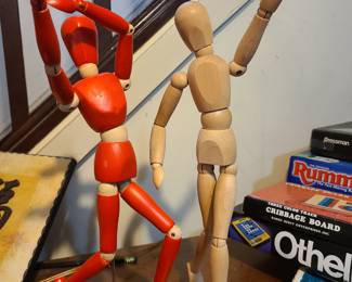 wooden articulated mannequins