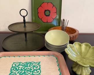 174 HostYour70sPartyInStyleVintageEntertainingNecessities