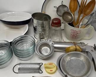 200 VintageBakingUtensilsandStoneware