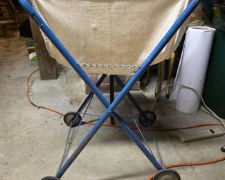 224 Vintage1950sRollingFoldingLaundryCart