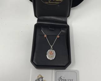 130 SouthDakotaGoldBlackHillsGoldRoseLocketEarringsSet