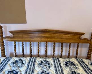 28 TurnedWoodHeadboardMetalFrameQueenSize