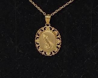 228 14KGoldPrayingHandsSerenityPrayerPendant