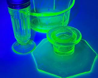 208 3GreenUraniumVaselineGlassPieces