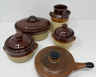 215 9PieceSetofSmallCrockery