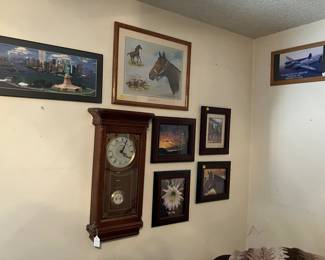 Wall pictures and decor