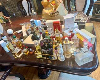 Lots of Perfumes Men/Woman