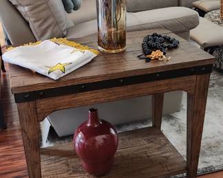 accent table
