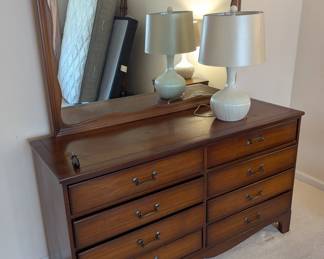 Link Taylor Dresser w/ Mirror