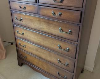 Link-Taylor Chest of Drawers