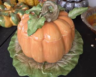 Large Fitz & Floyd Harvest Pumpkin Tureen & Lid w/Ladle. Tablescape center piece. Versitile serving plater.