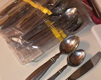 Reed & Barton BROMPTON Heritage Mint Stainless silverware 