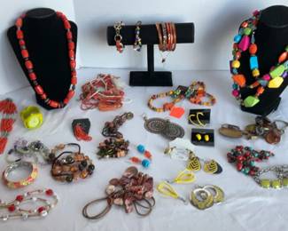 006 Miscellaneous Costume Jewelry