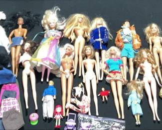 003 Barbies