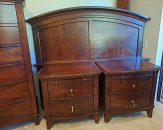 $320 - Queen bed & 2 night stands 