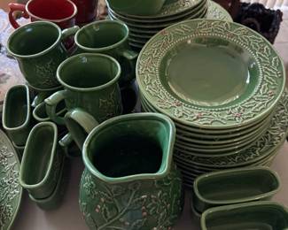 $150 - Christmas pottery china set green glazed 42 pieces 