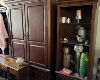 $500 - Entertainment center 3 pieces 