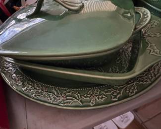 $150 - Christmas pottery china set green glazed 42 pieces 