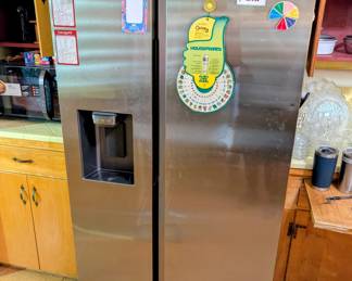 Samsung Side-by-Side Refrigerator Model: RS27T5200SR