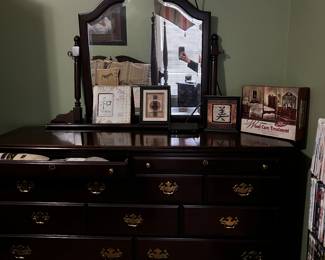 Kincaid Mahogany Dresser