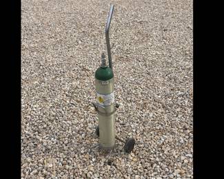 Oxygen therapy bottle with Dolly