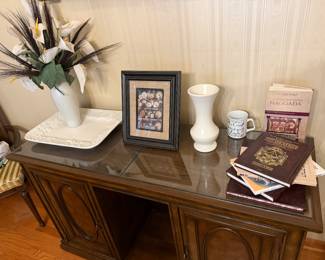 Vintage Thomasville Portable Serve Ware Standing $75!!