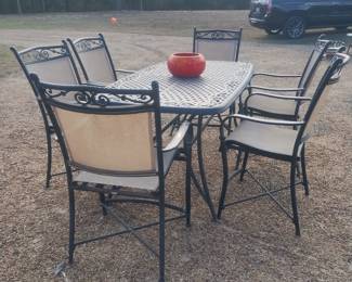 Outdoor Table and 6 chairs