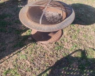 Outdoor fire pit