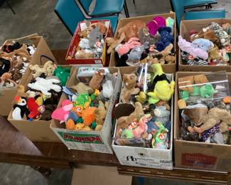 CHOICE BOX LOT TY BEANIE BABIES
