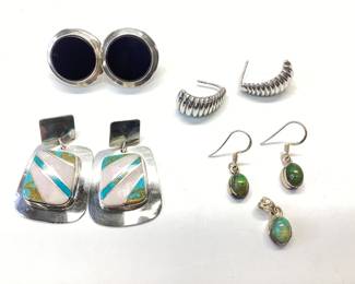 VINTAGE STERLING SILVER EARRINGS AND PENDENT 33.07 TOTAL GRAMS