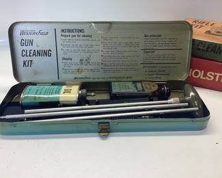 BUCHEIMER PACEMAKER HOLSTER PM18 HOLSTER FOR HARRINGTON AND RICHARDSON 999 WITH 6 INCH BARREL. INCLUDES VTG. RIFLE CLEANING KIT FOR 30 CALIBER