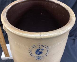 ANTIQUE 6gal SALT GLAZED STONEWARE CROCK, 15in H CRACK IN THE FRONT NO SHIPPING PICKUP ONLY