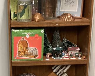 CHOICE SHELF ASSORTED, DISH SET, KNIFE SET, CHRISTMAS VILLAGE, 