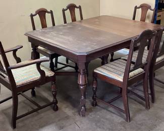 ANTIQUE JACOBEAN STYLE DINING TABLE w 6 CHAIRS, 3 PIECE BASE FOR EASY MOVING, TOP NEEDS REFINISHING NO SHIPPING PICKUP ONLY