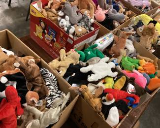 CHOICE BOX LOT TY BEANIE BABIES