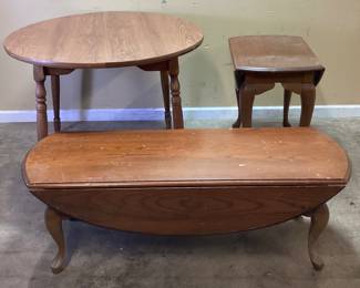 (3) VTG. WOOD TABLES, COLONIAL STYLE KITCHEN TABLE, QUEEN ANNE STYLE DROP LEAF COFFEE TABLE, DROP LEAF ACCENT TABLE NO SHIPPING PICKUP ONLY