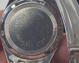 VTG. CYMA WATCH 14k BEZEL AND JUBILEE CENTER LINKS WORKING CYMA QUARTZ WATCH WITH DATE WINDOW. FEATURES A CLASSIC ROLEX STYLE JUBILEE BAND. PERFECT VALENTINES GIFT FOR ANY DISTINGUISHED GENTLEMAN .