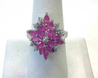 VINTAGE STERLING SILVER RUBY RING SIZE 6.5 TOTAL GRAMS 6.88