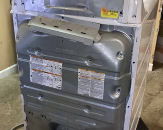 GE ELECTRIC DRYER, MODEL GTD45EASJ2WS, 7.2cu ft CAPACITY, FEATURES HE SENSOR DRY, 3-PRONG PLUG UNTESTED NO SHIPPING PICKUP ONLY